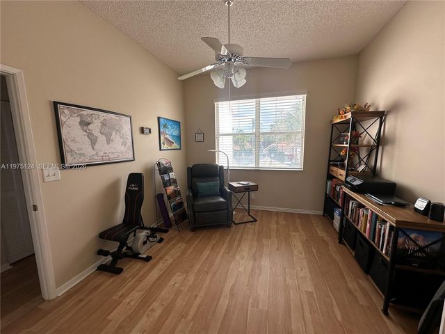 14911 SW 15th St 14911, Pembroke Pines, FL 33027