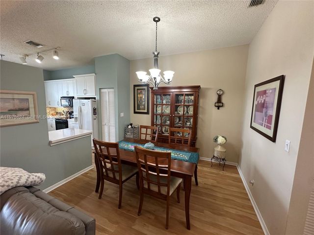 14911 SW 15th St 14911, Pembroke Pines, FL 33027