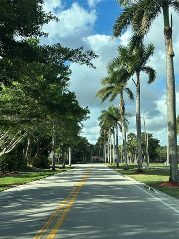 14911 SW 15th St 14911, Pembroke Pines, FL 33027