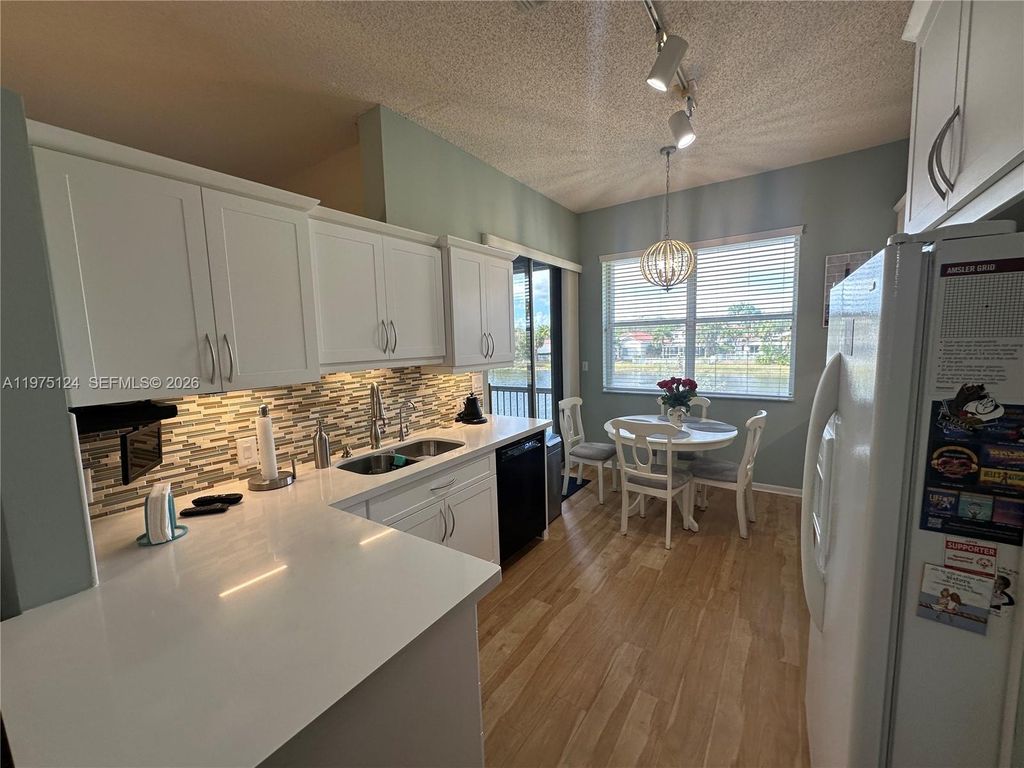 14911 SW 15th St 14911, Pembroke Pines, FL 33027