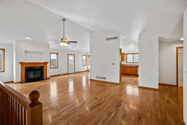 5720 SE 35th Street, Des Moines, IA 50320