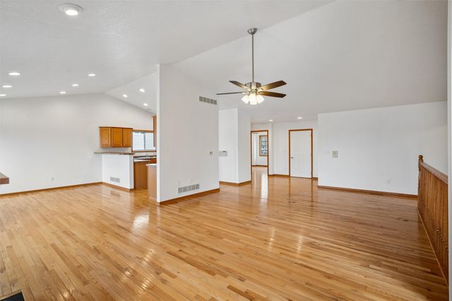 5720 SE 35th Street, Des Moines, IA 50320