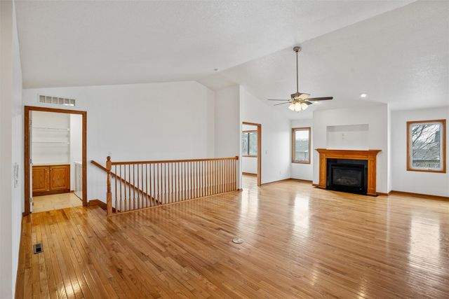 5720 SE 35th Street, Des Moines, IA 50320