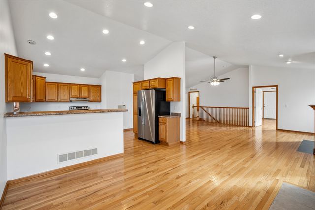 5720 SE 35th Street, Des Moines, IA 50320