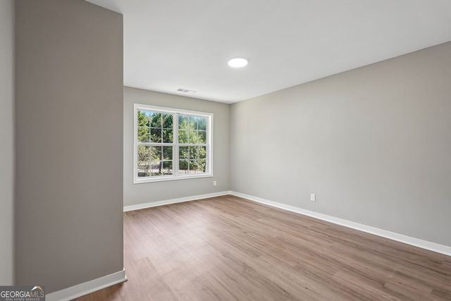161 Lake Ridge Drive, Newnan, GA 30263