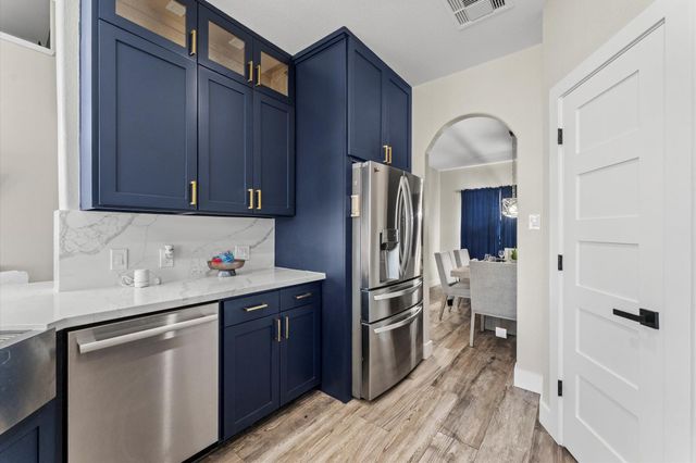 3002 Hurst Green Lane, Fresno, TX 77545