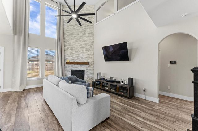 3002 Hurst Green Lane, Fresno, TX 77545