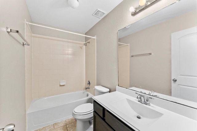 3002 Hurst Green Lane, Fresno, TX 77545