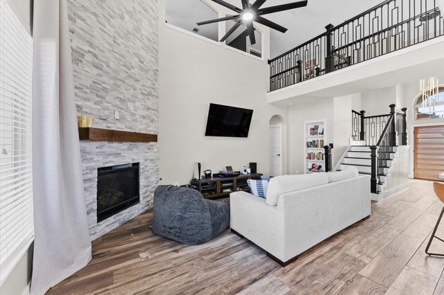 3002 Hurst Green Lane, Fresno, TX 77545