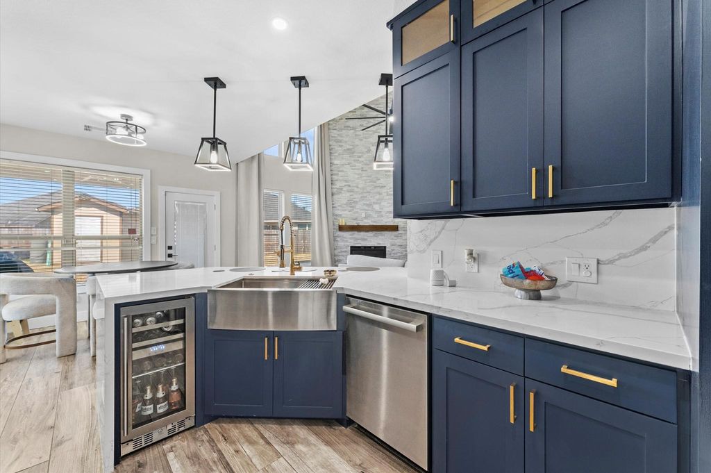 3002 Hurst Green Lane, Fresno, TX 77545