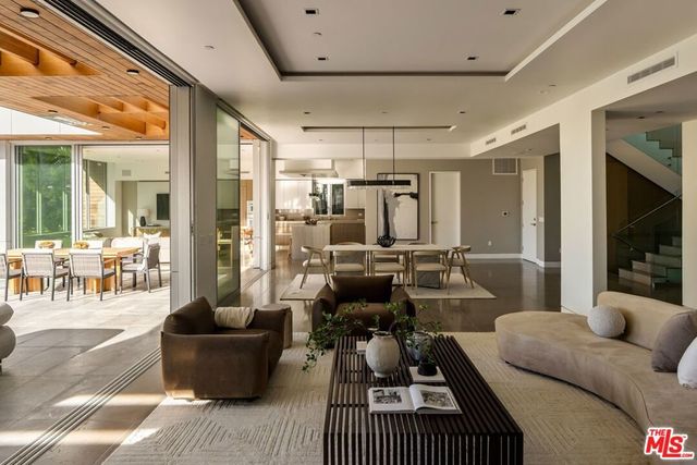 13120 Nimrod Place, Los Angeles, CA 90049