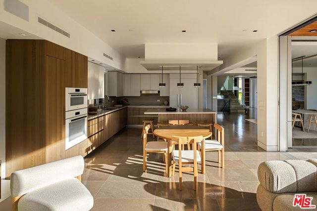 13120 Nimrod Place, Los Angeles, CA 90049