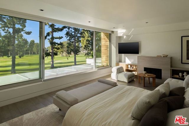 13120 Nimrod Place, Los Angeles, CA 90049