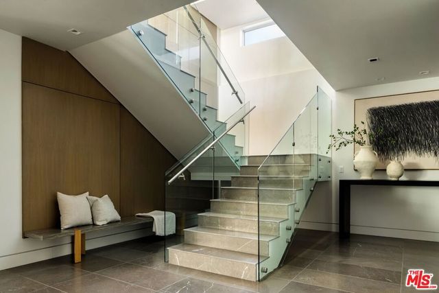 13120 Nimrod Place, Los Angeles, CA 90049