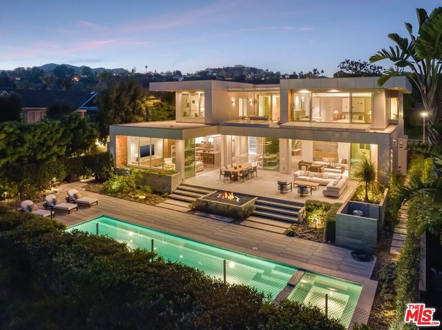 13120 Nimrod Place, Los Angeles, CA 90049