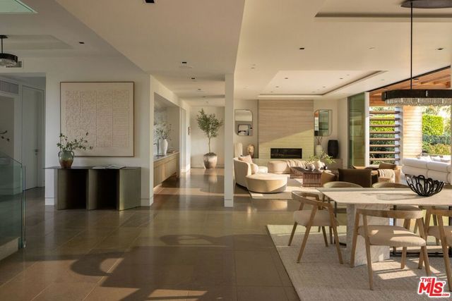 13120 Nimrod Place, Los Angeles, CA 90049