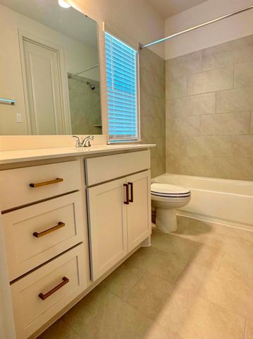 1638 Lorenzo Lane, Magnolia, TX 77354