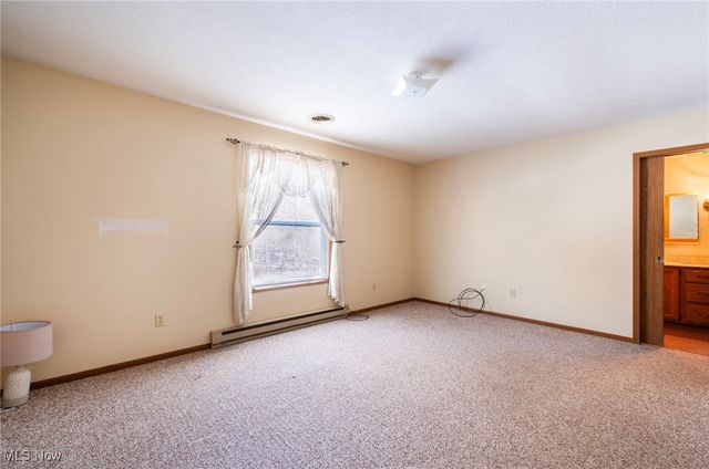 674 Angiline Drive, Youngstown, OH 44512