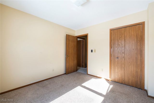 674 Angiline Drive, Youngstown, OH 44512