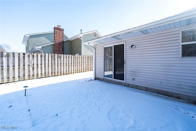 674 Angiline Drive, Youngstown, OH 44512