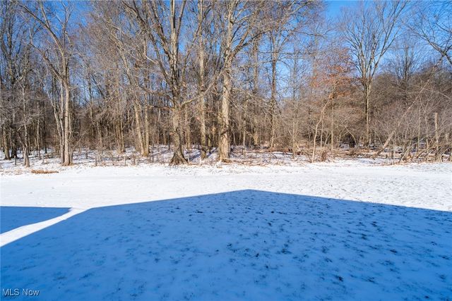 674 Angiline Drive, Youngstown, OH 44512