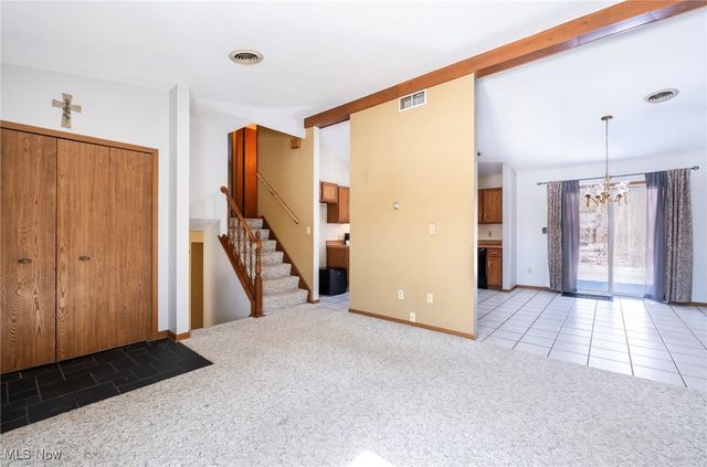 674 Angiline Drive, Youngstown, OH 44512