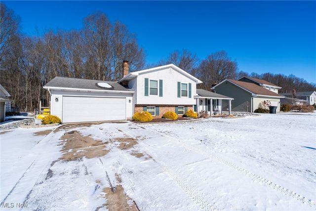 674 Angiline Drive, Youngstown, OH 44512