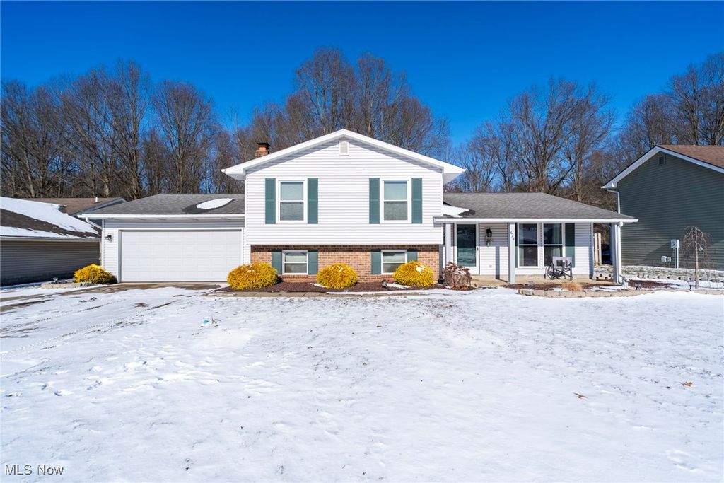 674 Angiline Drive, Youngstown, OH 44512