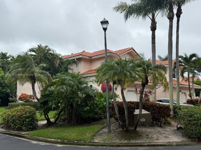 8711 Via Giula 2, Boca Raton, FL 33496