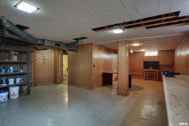 2808 Maine Street, Quincy, IL 62301