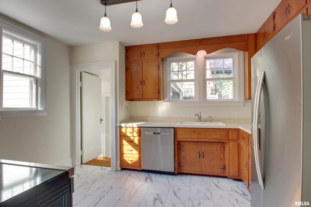 2808 Maine Street, Quincy, IL 62301