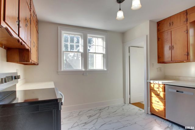 2808 Maine Street, Quincy, IL 62301