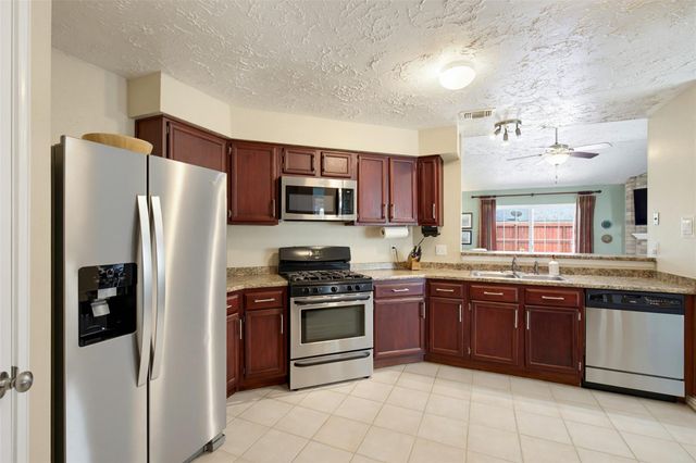 410 Village Creek Drive, Webster, TX 77598