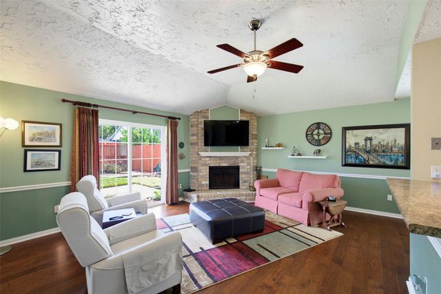 410 Village Creek Drive, Webster, TX 77598
