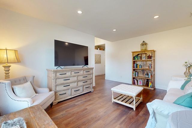 1876 McCune Ave, Yuba City, CA 95993