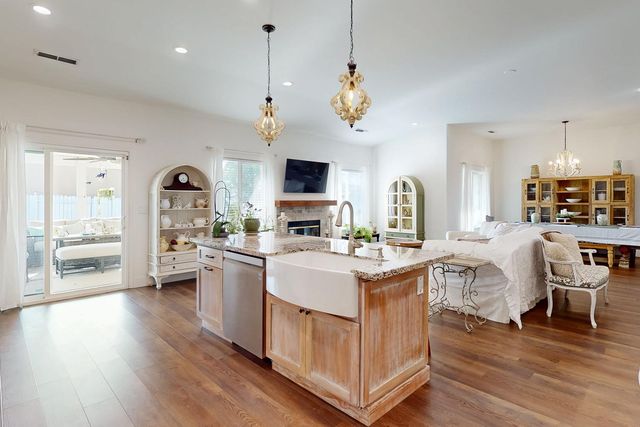 1876 McCune Ave, Yuba City, CA 95993