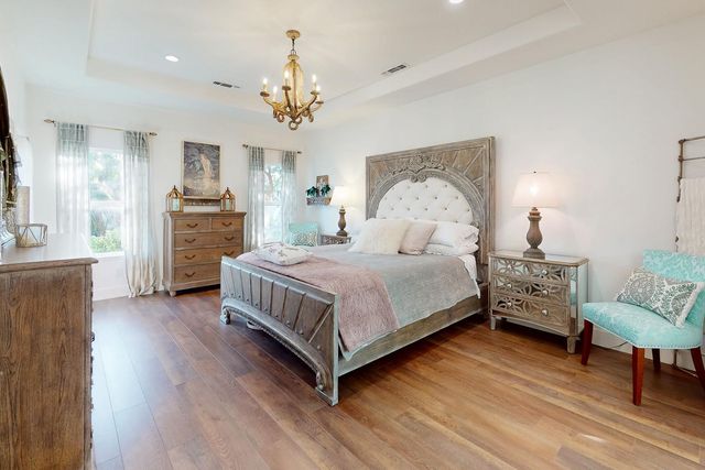 1876 McCune Ave, Yuba City, CA 95993