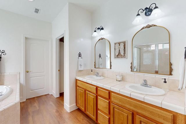 1876 McCune Ave, Yuba City, CA 95993