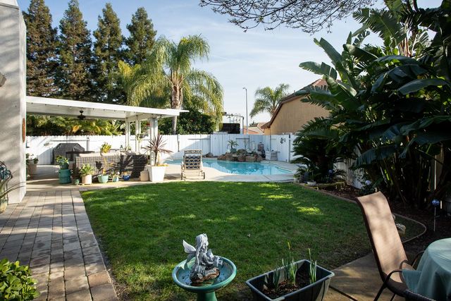 1876 McCune Ave, Yuba City, CA 95993