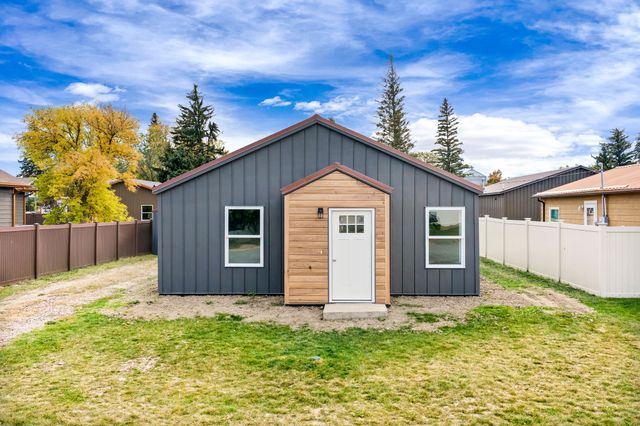 308 3rd Avenue N, Fairfield, MT 59436 property photo