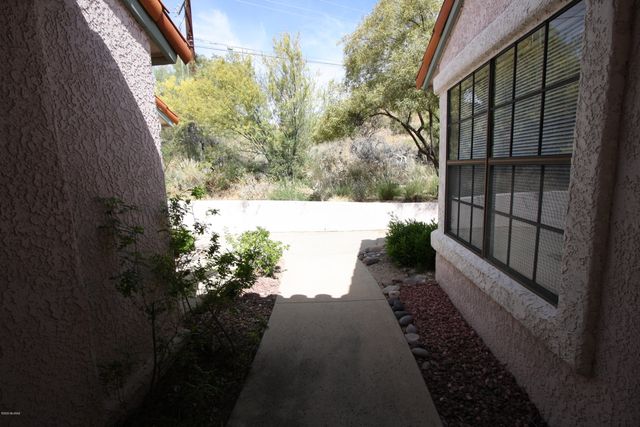 6445 N Tierra de las Catalinas Apt 58, Tucson, AZ 85718