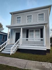 1002 W 44th Street, Savannah, GA 31405