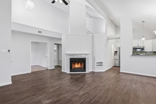 952 Ramblewood Drive, Lewisville, TX 75067