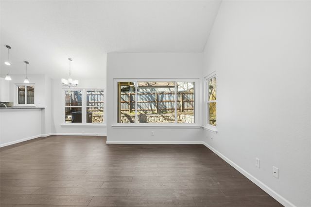 952 Ramblewood Drive, Lewisville, TX 75067