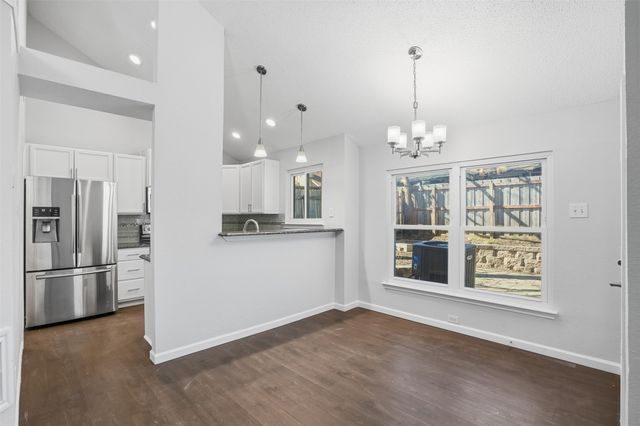 952 Ramblewood Drive, Lewisville, TX 75067