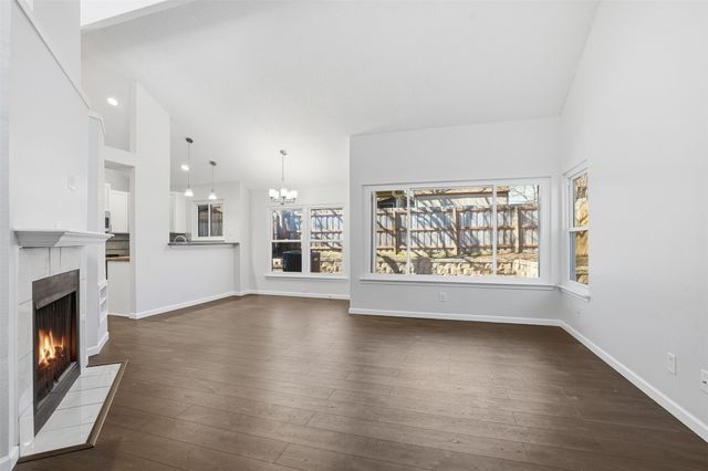 952 Ramblewood Drive, Lewisville, TX 75067