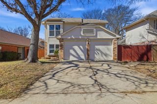 952 Ramblewood Drive, Lewisville, TX 75067