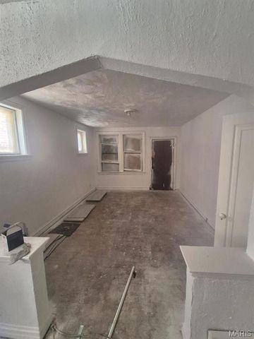 5071 Ruskin Avenue, St Louis, MO 63115