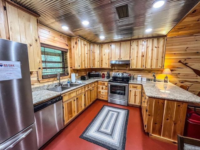 950 Cool Water Retreat, Mountain View, AR 72560