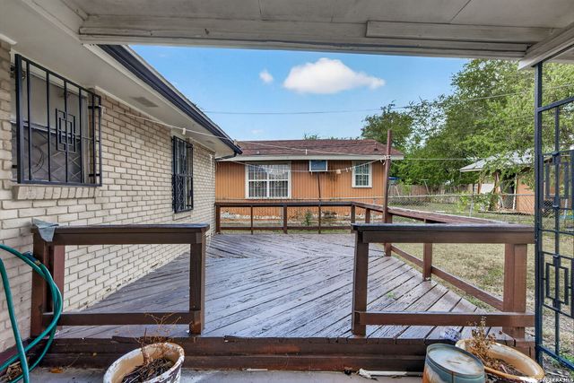 335 PARK PLZ, San Antonio, TX 78237